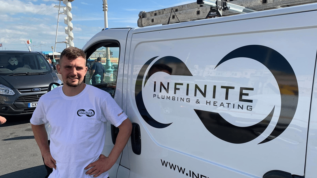 Main header - "Infinite Plumbing & Heating"