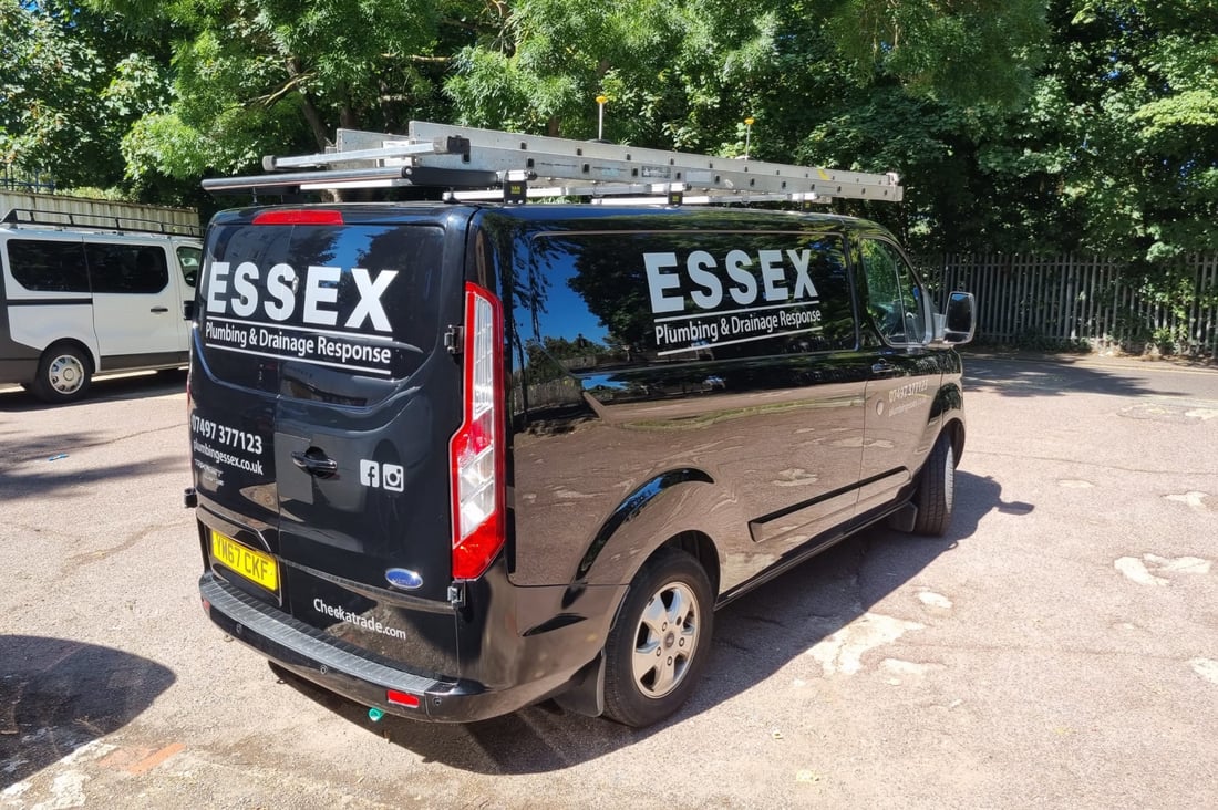 Main header - "Essex Plumbing & Drainage Response"