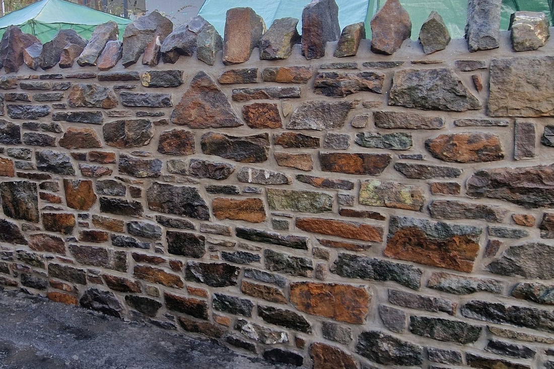 Main header - "KW Stone Masonry"