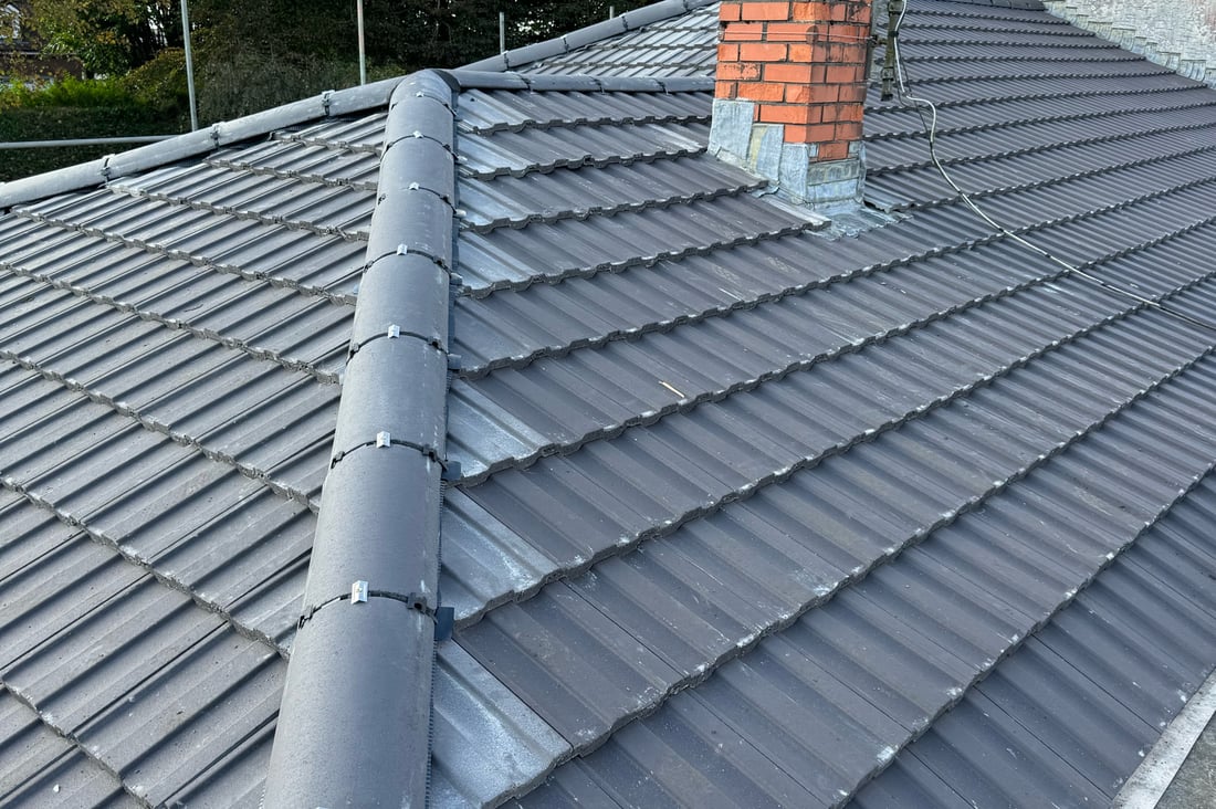 Main header - "ARSW Roofing Services Wales"