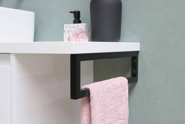 Bathroom shelf with towel storage