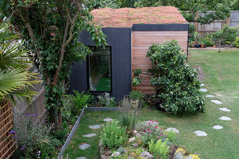 Garden room with living sedum roof
