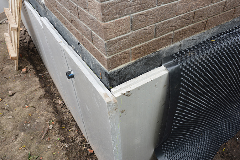 Damp proofing a house