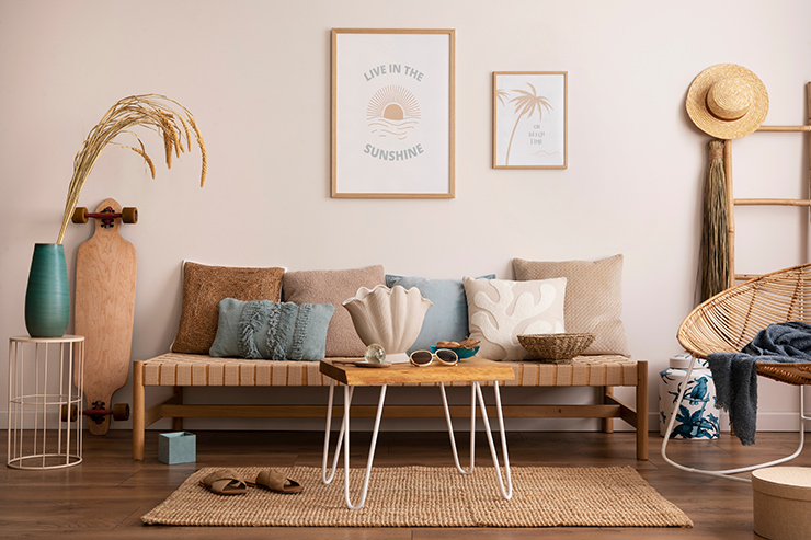 Picture of a beach themed living room with coffee table and sofa