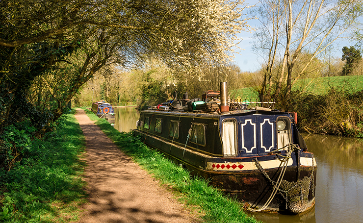 Picture of a narrow boat moored