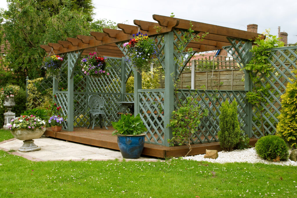 Picture of a garden pergola with plants