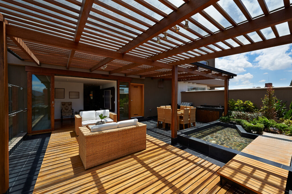 Picture of a outdoor area with pergola 